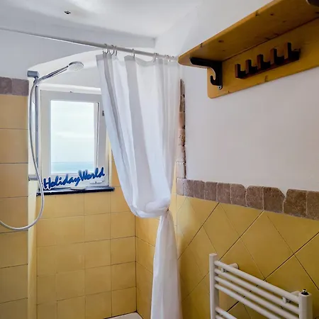 Apartment Fuori Rotta House By World *